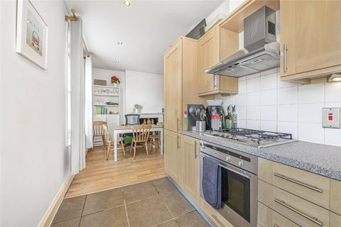 1 bedroom flat for sale, Balham Grove, London, SW12