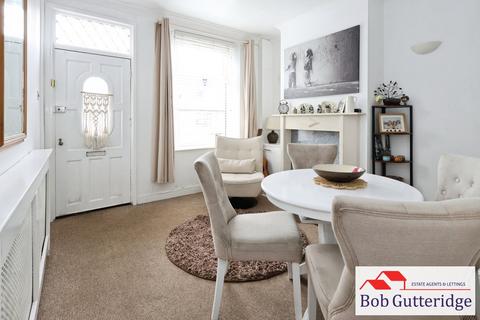 3 bedroom terraced house to rent, Dimsdale View East, Porthill, Newcastle