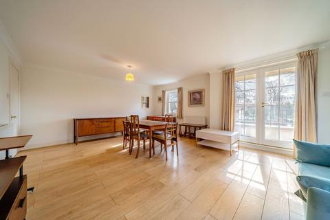 2 bedroom apartment to rent, Trinity Way, Edinburgh