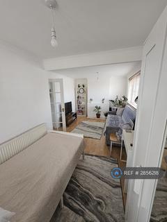 2 bedroom flat to rent, Moree Way, London, N18