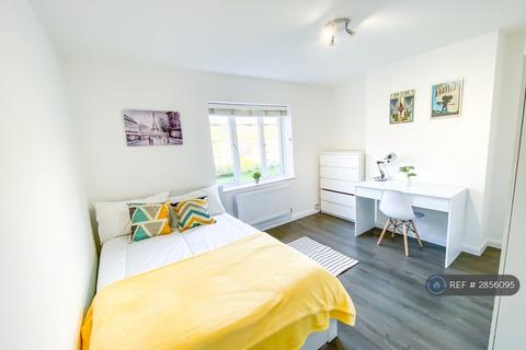 undefined, Elizabeth Close, London, E14
