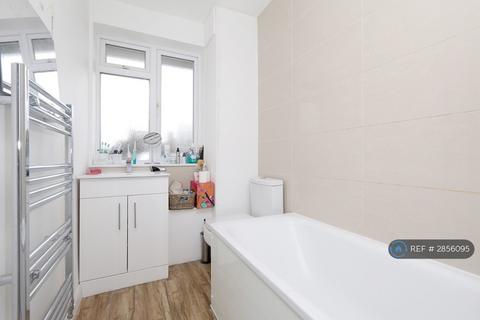 undefined, Elizabeth Close, London, E14