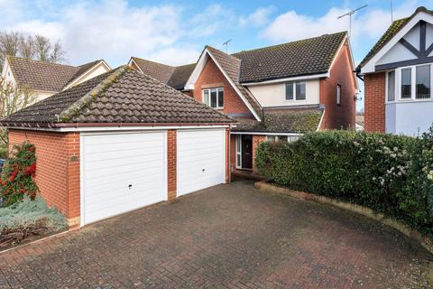 4 bedroom detached house to rent, Saffron Meadow, Ware SG11