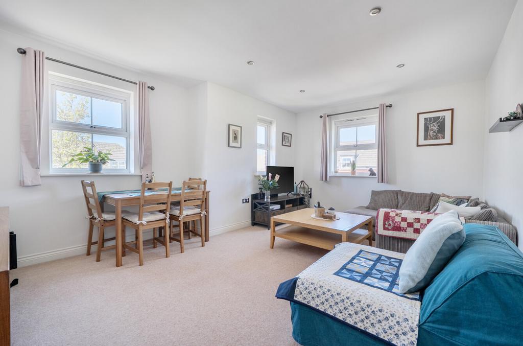 Apartment in Reading, Nores Hill, Shinfield - View 3