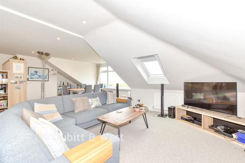 2 bedroom apartment for sale, Balmoral Court, Southsea PO5