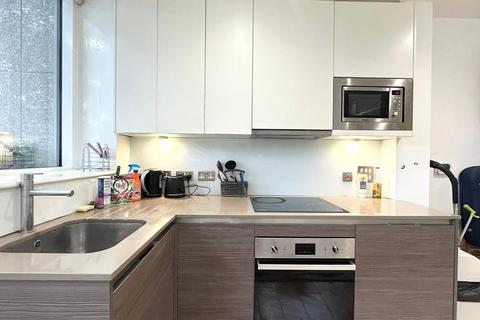 Studio for sale, Lampton Road, Hounslow TW3