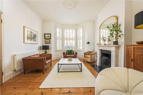 4 bedroom terraced house for sale, Erpingham Road, London, SW15
