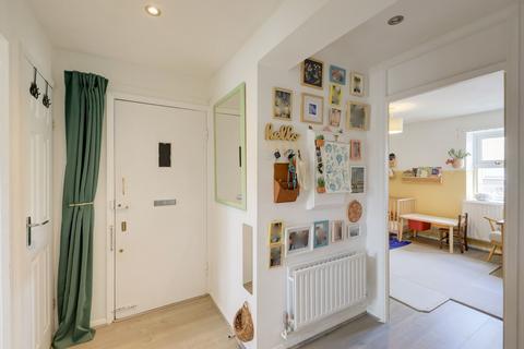 2 bedroom flat for sale, Southbrook Road, Hither Green, SE12