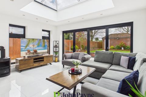5 bedroom semi-detached house for sale, Baginton Road, Styvechale, Coventry, CV3