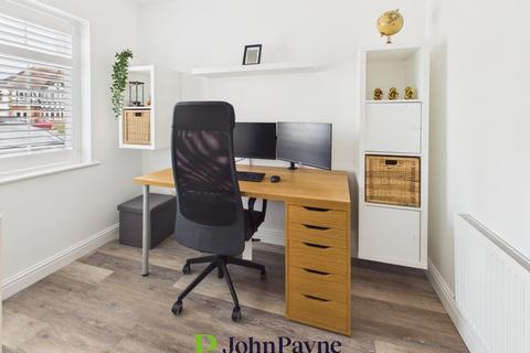 5 bedroom semi-detached house for sale, Baginton Road, Styvechale, Coventry, CV3