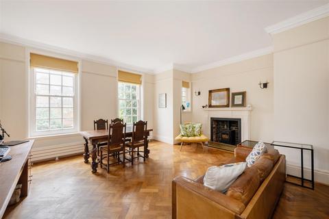 2 bedroom flat for sale, Templewood Avenue, Hampstead, NW3