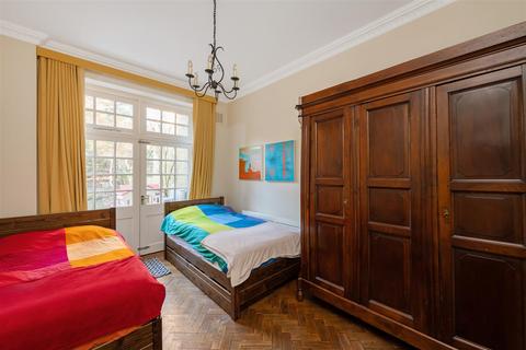 2 bedroom flat for sale, Templewood Avenue, Hampstead, NW3