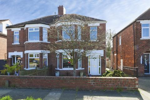 Semi-detached house - Plantation Drive, York
