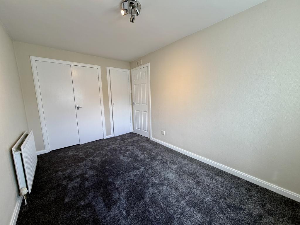 Rear bedroom