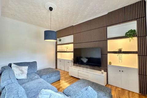 1 bedroom ground floor flat for sale, Muirend Street, Kilbirnie