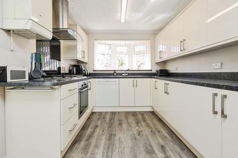 4 bedroom detached house for sale, The Crescent, Cradley Heath