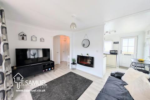 2 bedroom detached bungalow for sale, Woodlands Residential Park, Treharris, Merthyr Tydfil