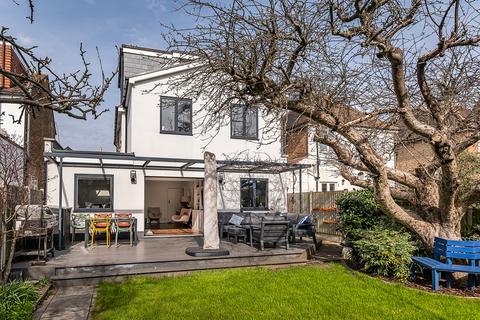 Tolworth Park Road, Surbiton, KT6
