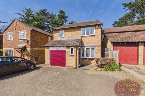 3 bedroom detached house for sale, Ten Pines, Southfields, NN3 5JZ