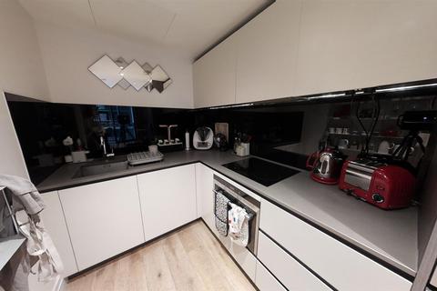 1 bedroom apartment to rent, Riverlight Quay, Nine Elms, London