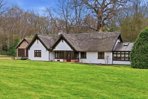 Thorndon Park, Herongate, CM13