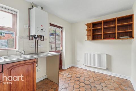 2 bedroom semi-detached house to rent, Bruces Wharf Road, Grays