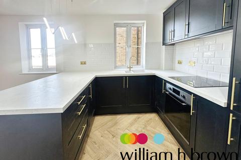 2 bedroom apartment to rent, Wickham Crescent, BRAINTREE