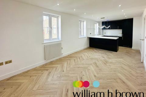 2 bedroom apartment to rent, Wickham Crescent, BRAINTREE