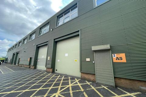 Industrial unit to rent, Knowles Ln Bradford BD4 9SW
