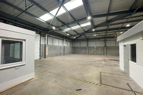 Warehouse to rent, Knowles Ln Bradford BD4 9SW