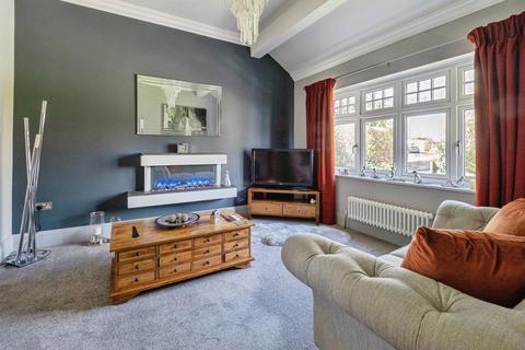 4 bedroom detached house for sale, Howl Lane, Hutton, Driffield