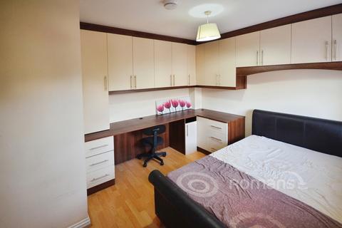 House share to rent, Earls Lane, Slough, SL1