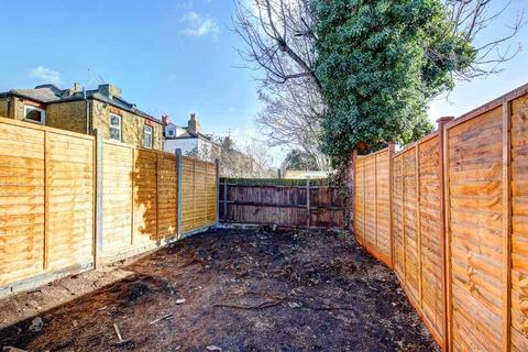 3 bedroom semi-detached house for sale, Villiers Road, Kingston KT1