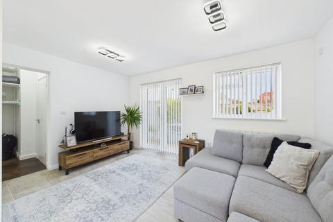 2 bedroom semi-detached house for sale, Canterbury Road, Farnborough, Hampshire, GU14