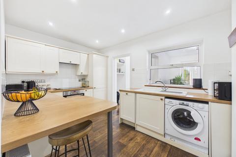 2 bedroom semi-detached house for sale, Canterbury Road, Farnborough, Hampshire, GU14