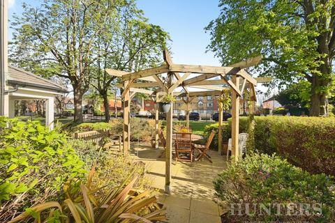1 bedroom retirement property for sale, Laurel Lodge, Denmark Road, Carshalton, SM5 2FQ