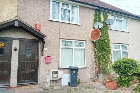2 bedroom house to rent, Langley Crescent, Dagenham, RM9