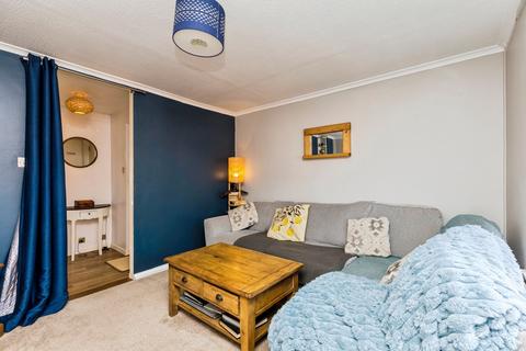 1 bedroom flat for sale, Somergate, Horsham, RH12