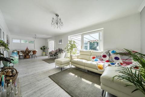 3 bedroom detached bungalow for sale, Squires Close, Brize Norton, Carterton, Oxfordshire, OX18