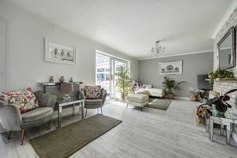 3 bedroom detached bungalow for sale, Squires Close, Brize Norton, Carterton, Oxfordshire, OX18