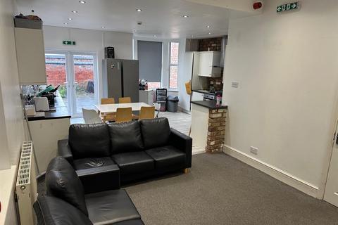 6 bedroom house to rent, Radcliffe Road, West Bridgford NG2