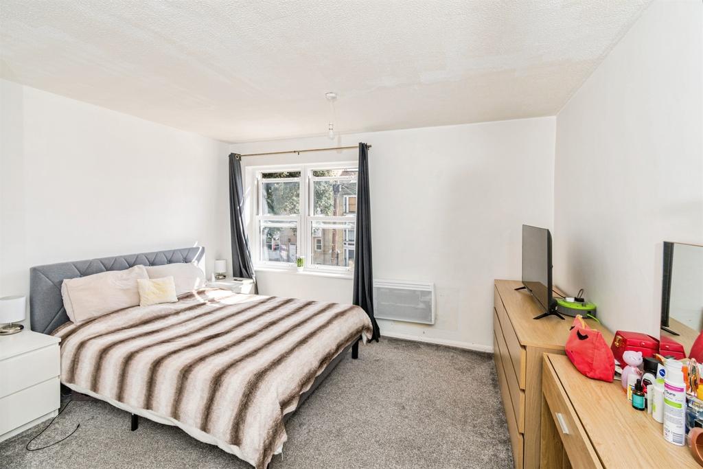 Apartment in Southampton, Nichols Town - View 3