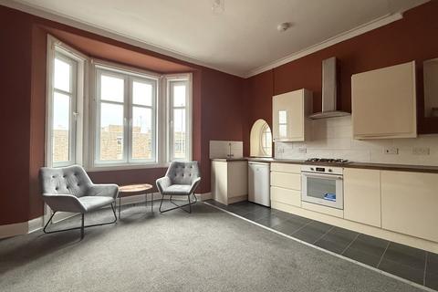 2 bedroom flat to rent, High Street, Dalkeith EH22