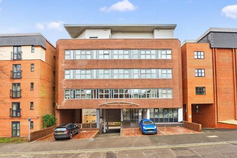2 bedroom flat for sale, Station Road, Kettering NN15