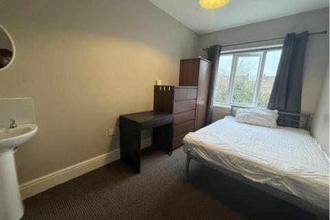 5 bedroom house to rent, Cranbrook Avenue, Hull HU6