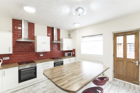 1 bedroom in a house share to rent, Beverley Road, Hull HU6
