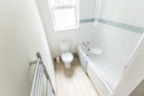 1 bedroom in a house share to rent, Beverley Road, Hull HU6
