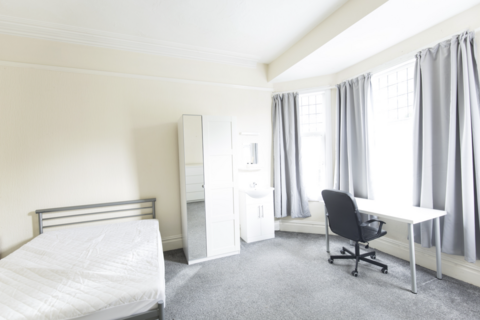 1 bedroom in a house share to rent, Beverley Road, Hull HU6
