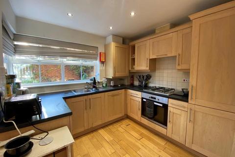 4 bedroom house to rent, Herons Court, Durham DH1