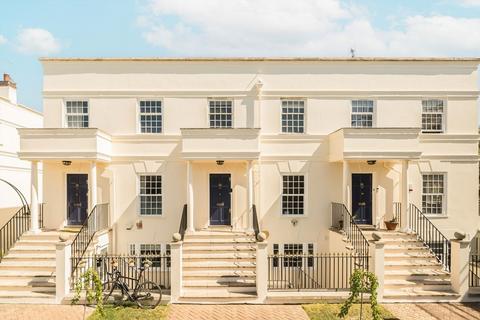 4 bedroom terraced house for sale, Beaufort Close, London SW15
